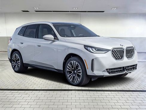 Certified 2025 BMW X3 xDrive30i w/ Premium Package image 7