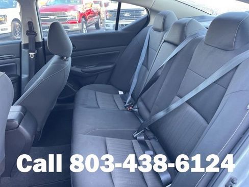 Used 2024 Nissan Altima 2.5 SV FWD image 12