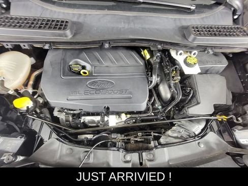Used 2017 Ford Escape SE w/ SE Leather Comfort Package FWD image 34