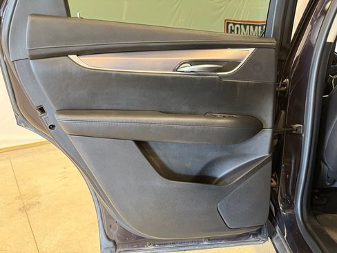 Used 2018 Cadillac XT5 Luxury image 21