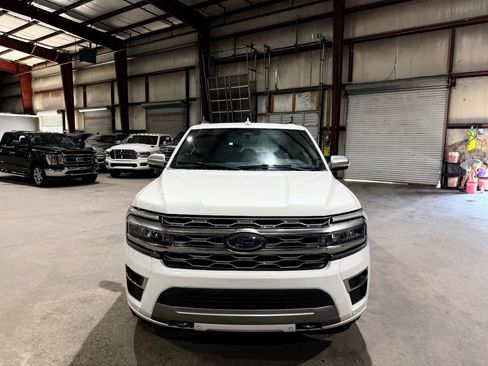 Used 2022 Ford Expedition Max Platinum AWD/4WD image 10