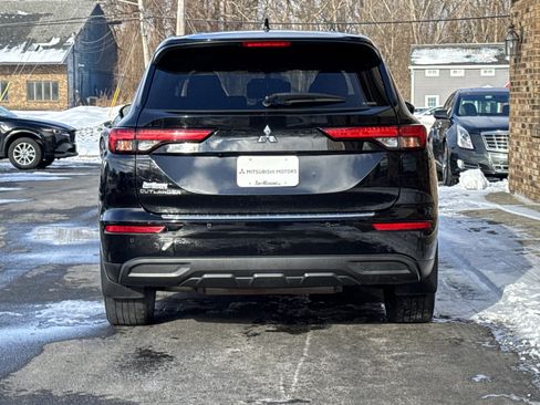 Used 2022 Mitsubishi Outlander ES image 4