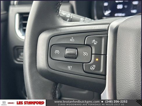 Used 2024 GMC Yukon XL SLT w/ SLT Premium Package image 25