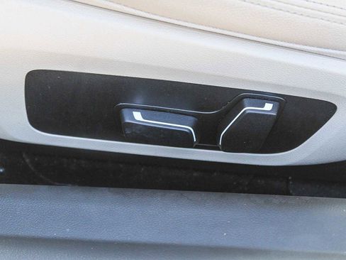 Used 2025 BMW M240i xDrive Coupe image 21