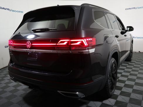 Used 2024 Volkswagen Atlas SE FWD image 6
