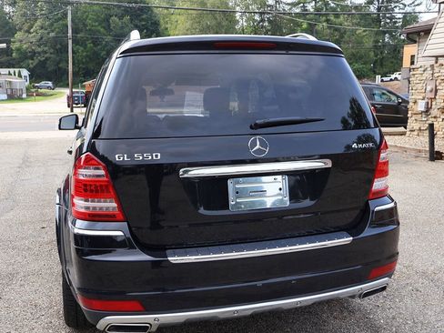 Used 2011 Mercedes-Benz GL 550 4MATIC image 8