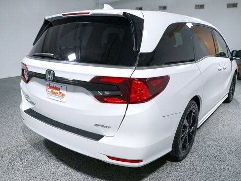 Used 2023 Honda Odyssey Sport image 7