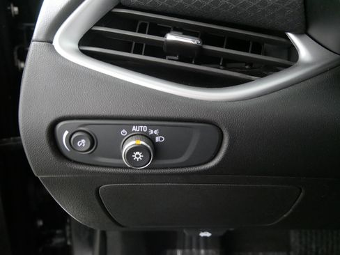 Used 2023 Chevrolet Malibu LT image 26