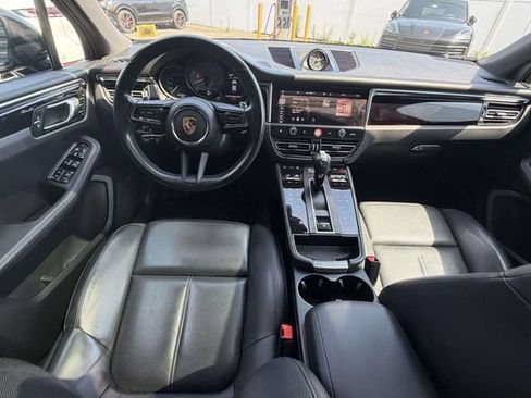 Certified 2023 Porsche Macan S AWD/4WD image 6