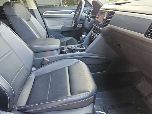 Used 2022 Volkswagen Atlas SEL R-Line image 23