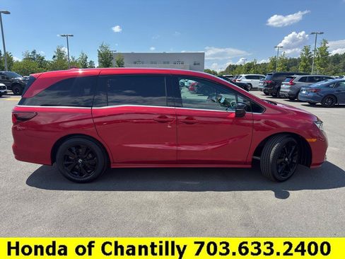 Used 2023 Honda Odyssey Sport image 8