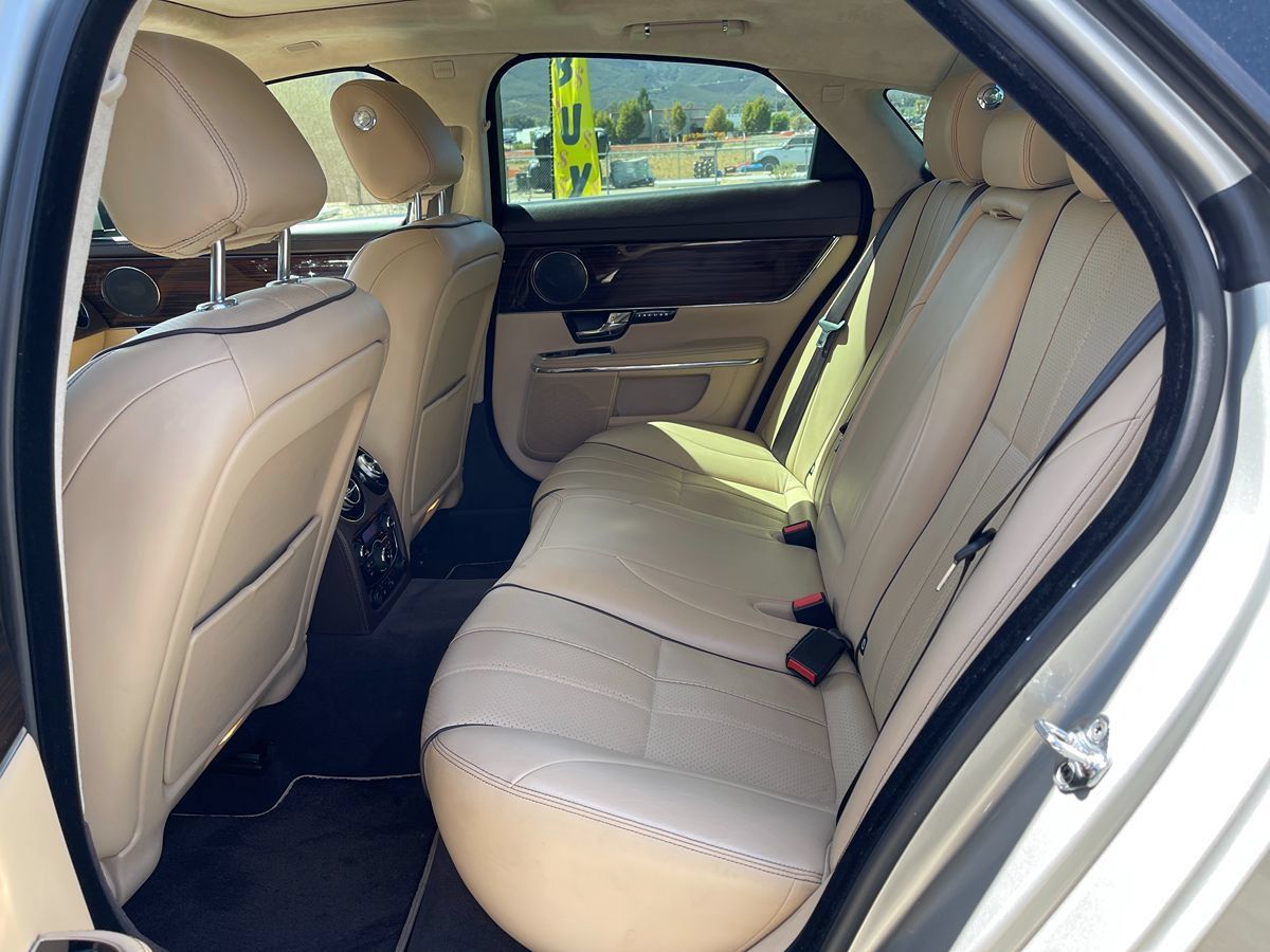 Used 2012 Jaguar XJ RWD image 20