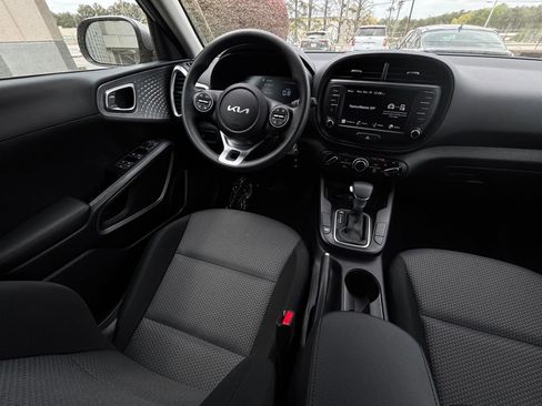 Used 2025 Kia Soul LX w/ LX Technology Package image 37