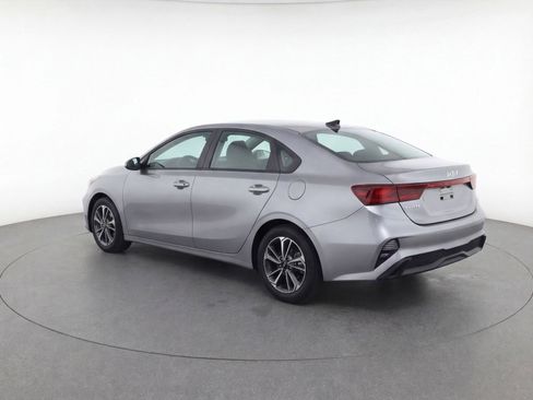 Used 2023 Kia Forte LXS FWD image 6