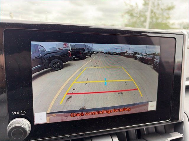 Used 2025 Toyota RAV4 LE AWD/4WD image 9