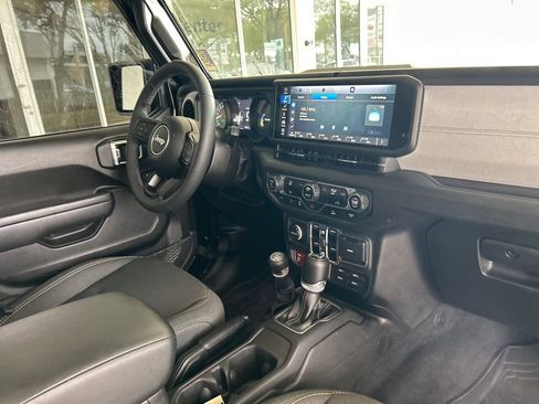 Used 2025 Jeep Wrangler Unlimited Sport S 4xe AWD/4WD image 23