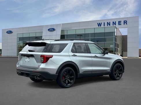 Used 2023 Ford Explorer ST w/ Equipment Group 401A AWD/4WD image 4