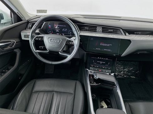 Used 2021 Audi e-tron Premium w/ Convenience Plus Package image 23