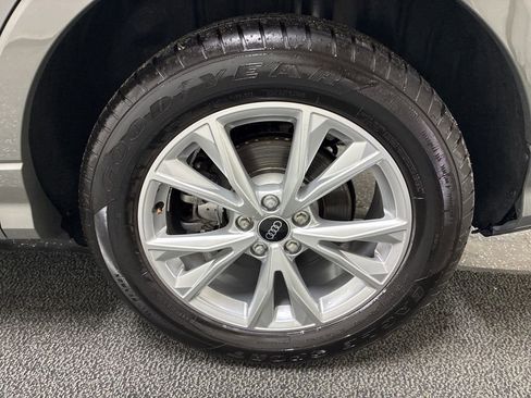 Used 2024 Audi Q3 2.0T Premium AWD/4WD image 9