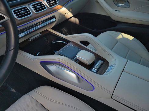 Certified 2025 Mercedes-Benz GLS 450 4MATIC image 29