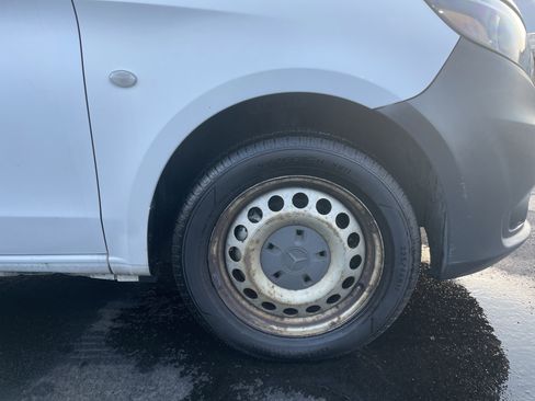 Used 2018 Mercedes-Benz Metris image 7