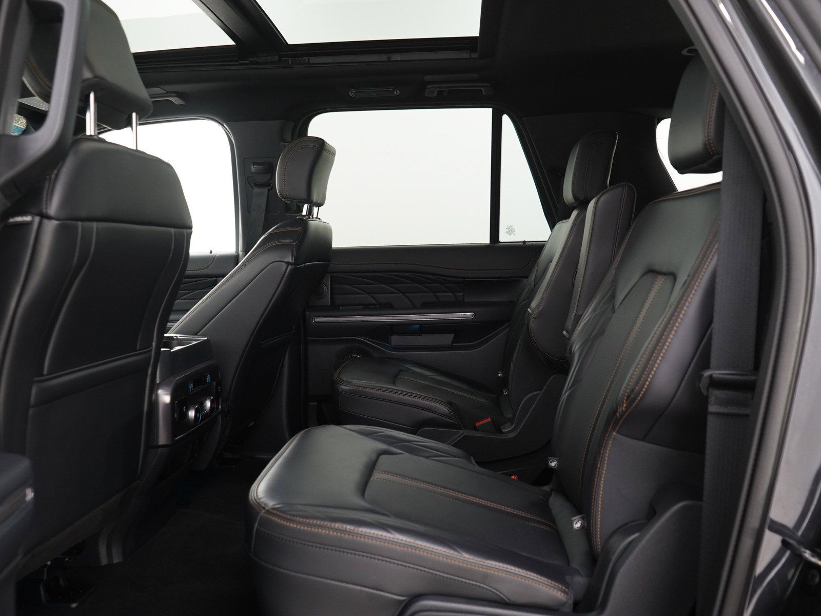 Used 2024 Ford Expedition Max Platinum AWD/4WD image 22