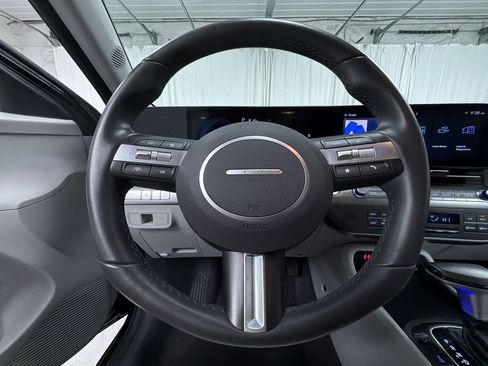 Used 2025 Hyundai Kona SEL AWD/4WD image 14