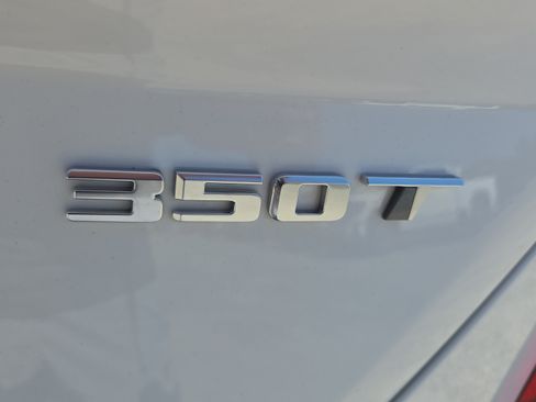 Used 2025 Cadillac CT4 Luxury RWD image 17