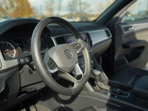 Used 2021 Volkswagen Atlas Cross Sport SE w/ Panoramic Sunroof Package image 27