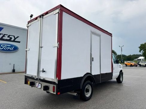 Used 2023 Ford E-350 and Econoline 350 Super Duty w/ Power Windows & Locks Group RWD image 5