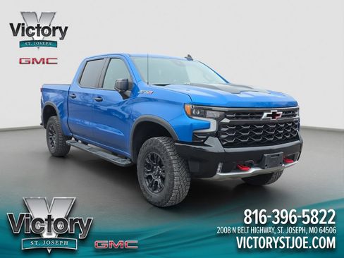 Used 2023 Chevrolet Silverado 1500 ZR2 w/ Technology Package image 1