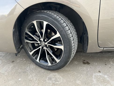 Used 2019 Toyota Corolla SE image 11