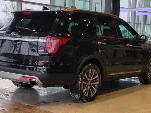 Used 2016 Ford Explorer Platinum image 7