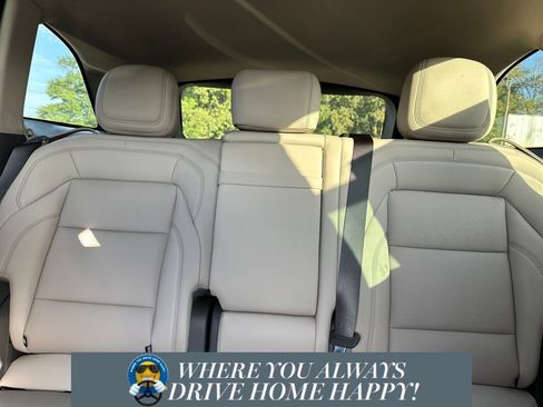 New 2025 Lincoln Nautilus Premier image 18