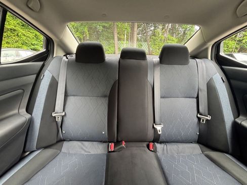 Used 2025 Nissan Versa SV FWD image 38