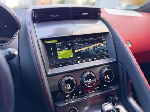 Used 2024 Jaguar F-TYPE Coupe AWD image 17