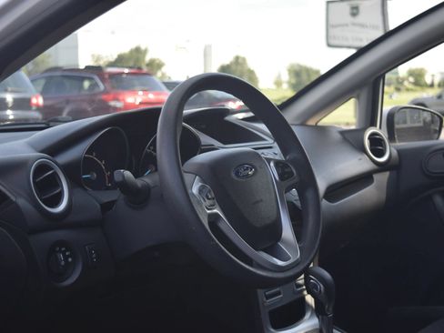 Used 2018 Ford Fiesta SE FWD image 7