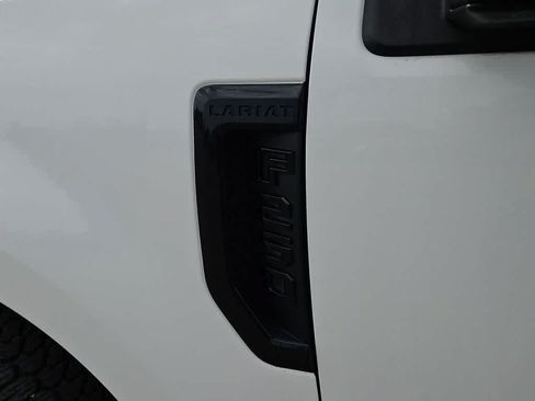Used 2022 Ford F250 Lariat w/ Black Appearance Package AWD/4WD image 11