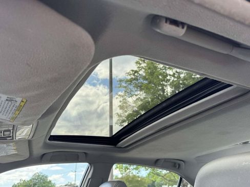 Used 2011 Toyota Camry XLE w/ SE/XLE Extra-Value Pkg FWD image 21