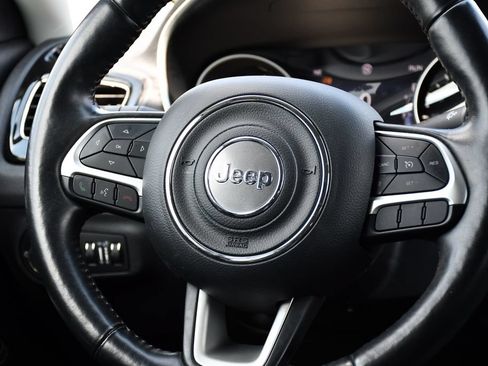 Used 2017 Jeep Compass Limited w/ Navigation Group AWD/4WD image 23