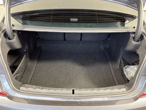 Used 2021 BMW 330i Sedan w/ M Sport Package image 31