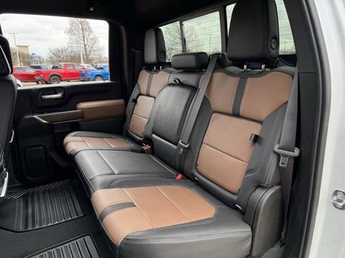 Used 2023 Chevrolet Silverado 3500 High Country w/ Technology Package AWD/4WD image 27