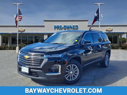 Used 2023 Chevrolet Traverse LT