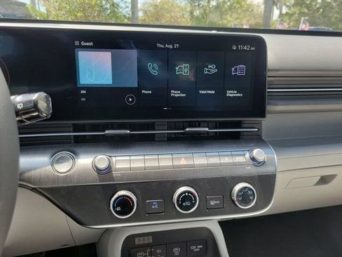 Used 2024 Hyundai Kona SE FWD image 18