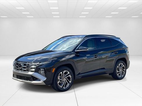 Certified 2025 Hyundai Tucson Limited AWD/4WD image 3