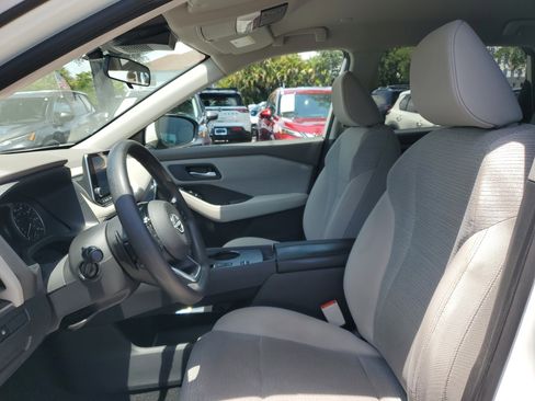 Certified 2023 Nissan Rogue SV image 9