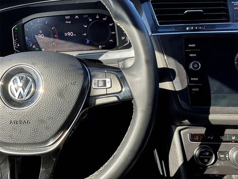 Used 2021 Volkswagen Tiguan SEL image 17