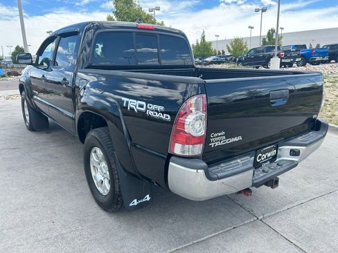 Used 2015 Toyota Tacoma 4x4 Double Cab w/ TRD Off-Road Package image 3