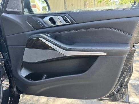 Used 2023 BMW X7 xDrive40i image 38