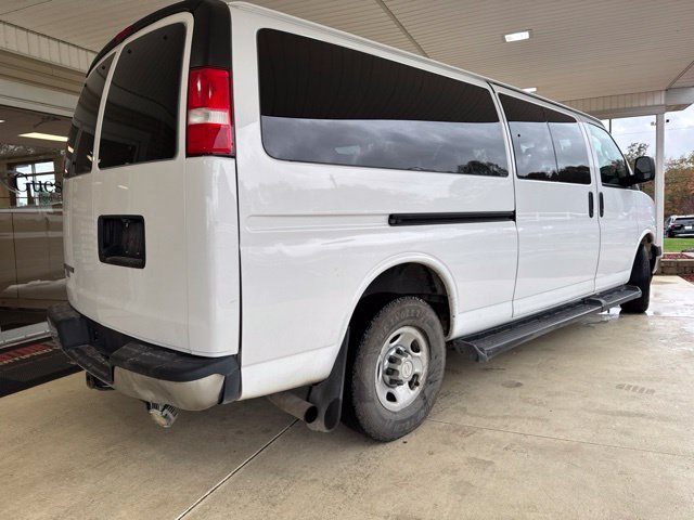 Used 2019 Chevrolet Express 3500 LT w/ LT Preferred Equipment Group RWD image 3